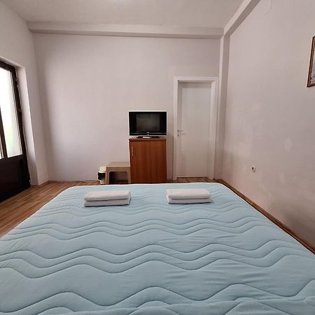 Studio Apartments Oleg Ohrid Buitenkant foto