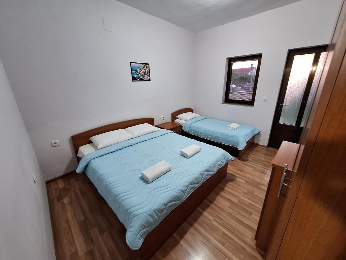 Studio Apartments Oleg Ohrid Buitenkant foto